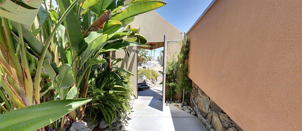 Triangle Inn Clothing Optional Resort For Men 棕榈泉 外观 照片